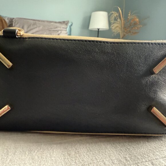 LOEWE PUZZLE - SIZE SMALL - LEATHER - VERY GOOD PRE-LOVED CONDITION - Picture 11 of 16